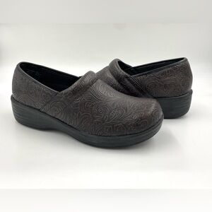 Safe T Step Clogs Women's 9 Brown Comfort Nurse Shoes Slip On Embossed